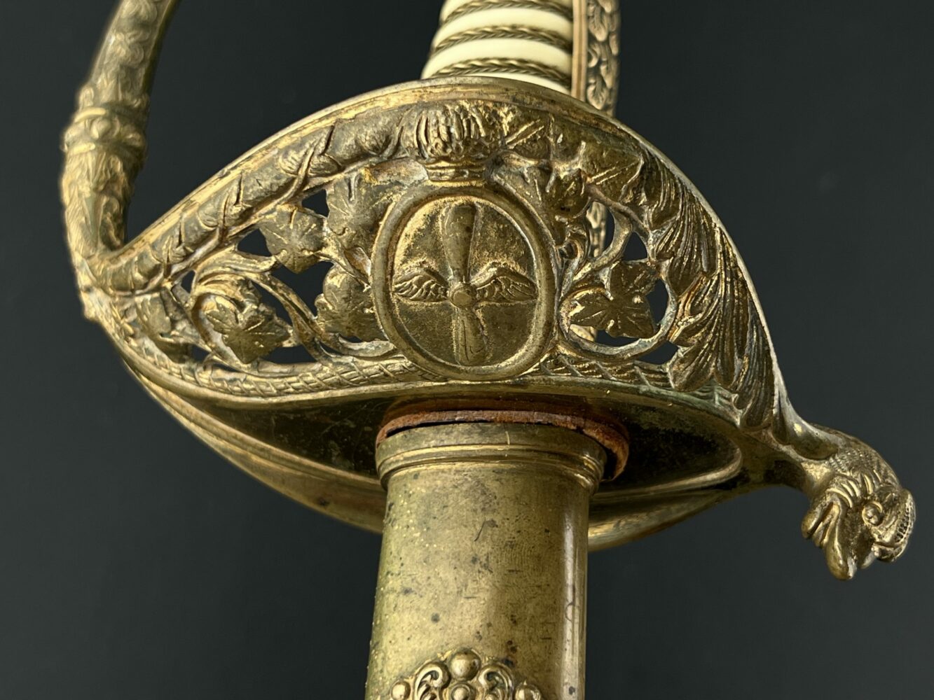 Авиационная офицерская сабля обр. 1925 г. Румыния. От Алексея С.