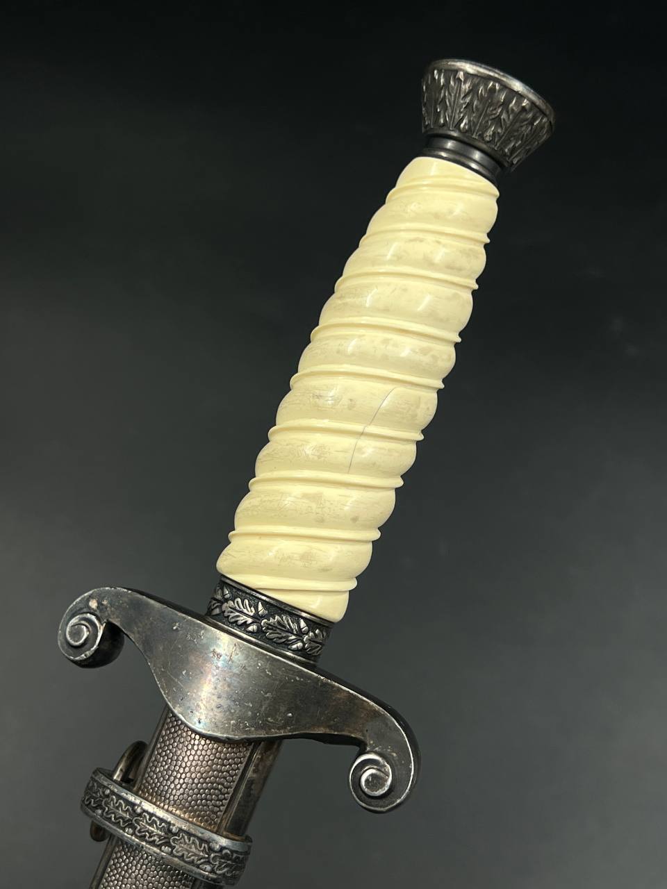 Пехотный (армейский) кортик обр. 1935 г. Alcoso Solingen. Вариант с высоким рельефом крыльев. От Алексея С.