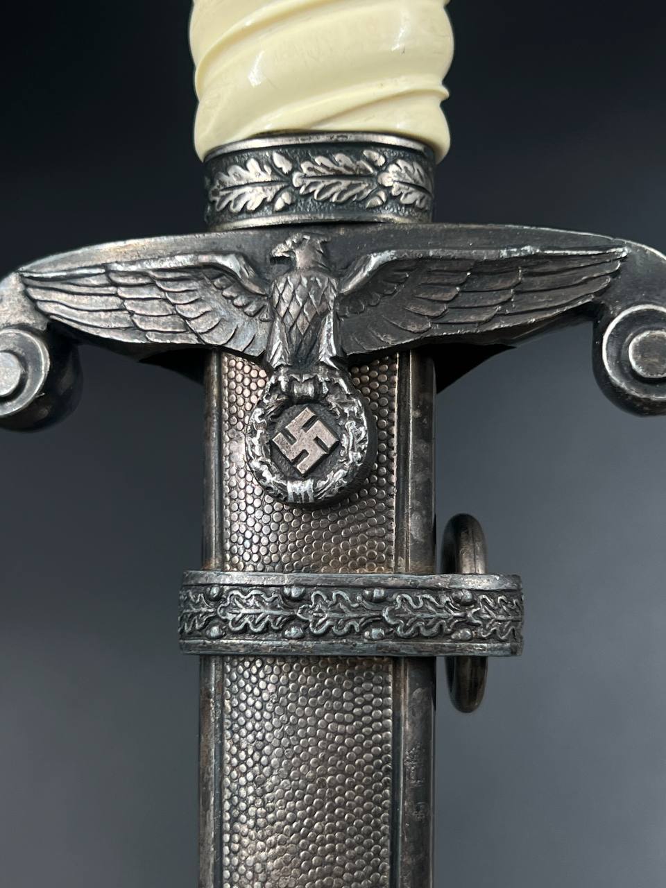 Пехотный (армейский) кортик обр. 1935 г. Alcoso Solingen. Вариант с высоким рельефом крыльев. От Алексея С.