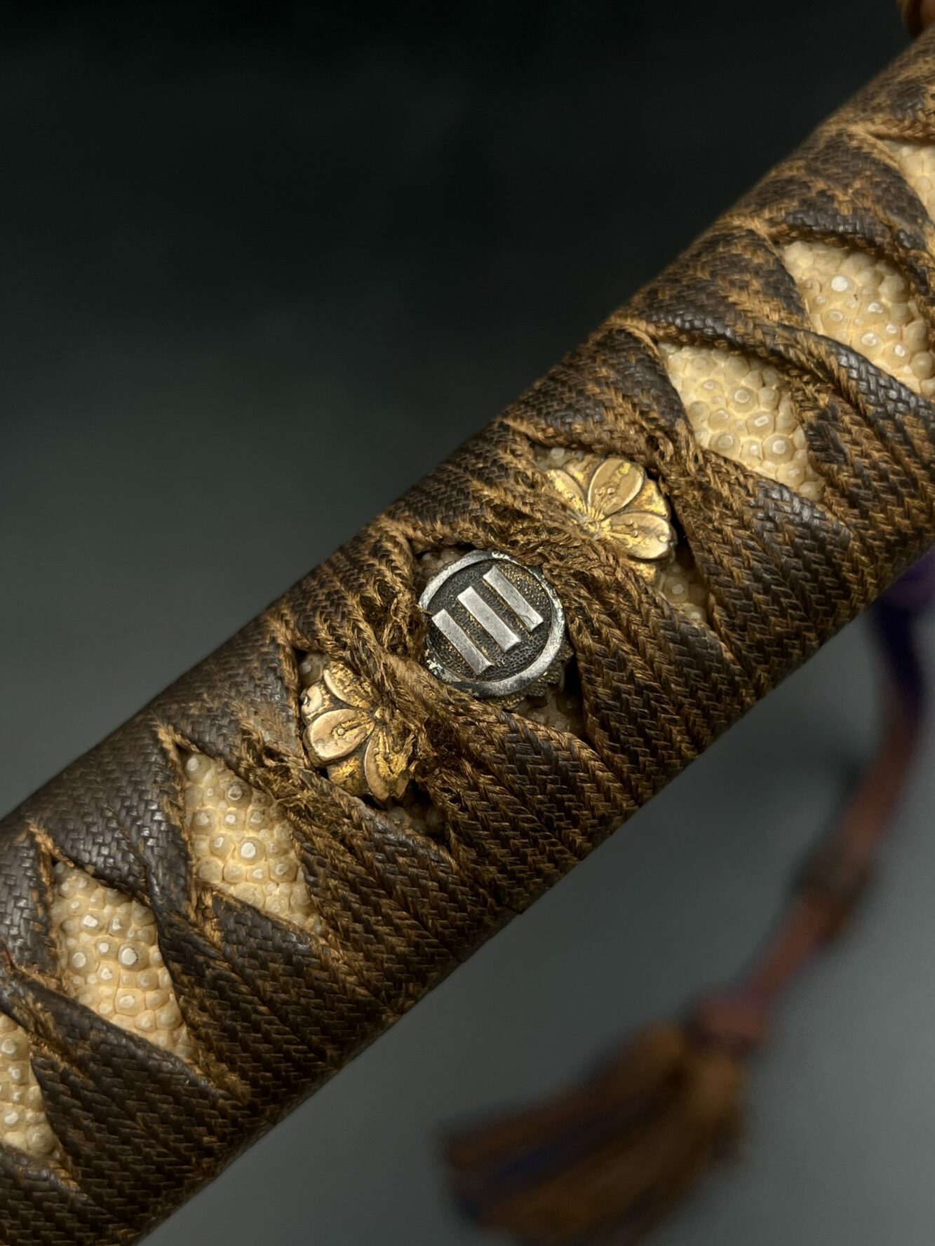 Офицерский меч Син-Гунто с фамильным моном. В комплекте. От Алексея С.