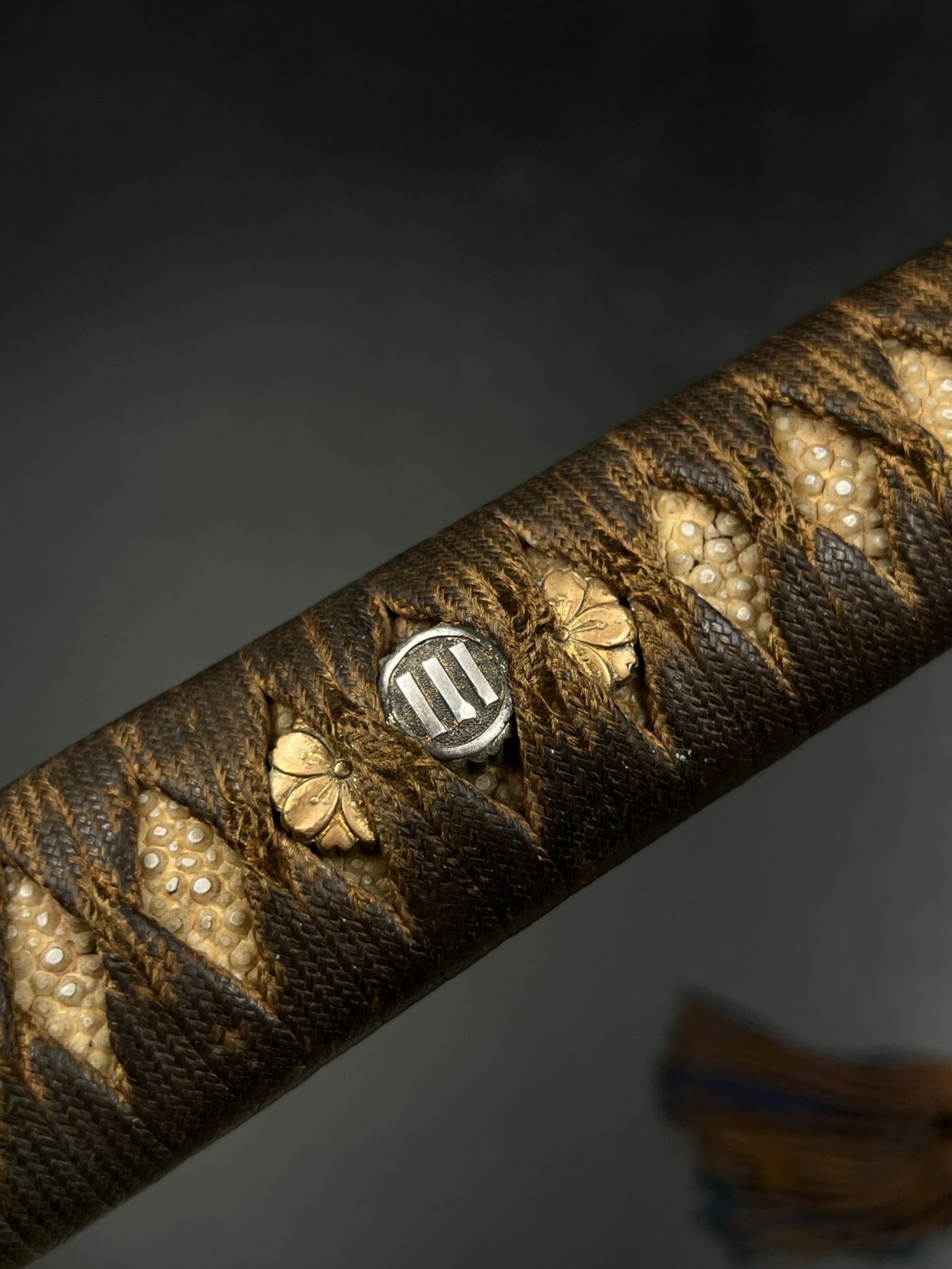 Офицерский меч Син-Гунто с фамильным моном. В комплекте. От Алексея С.