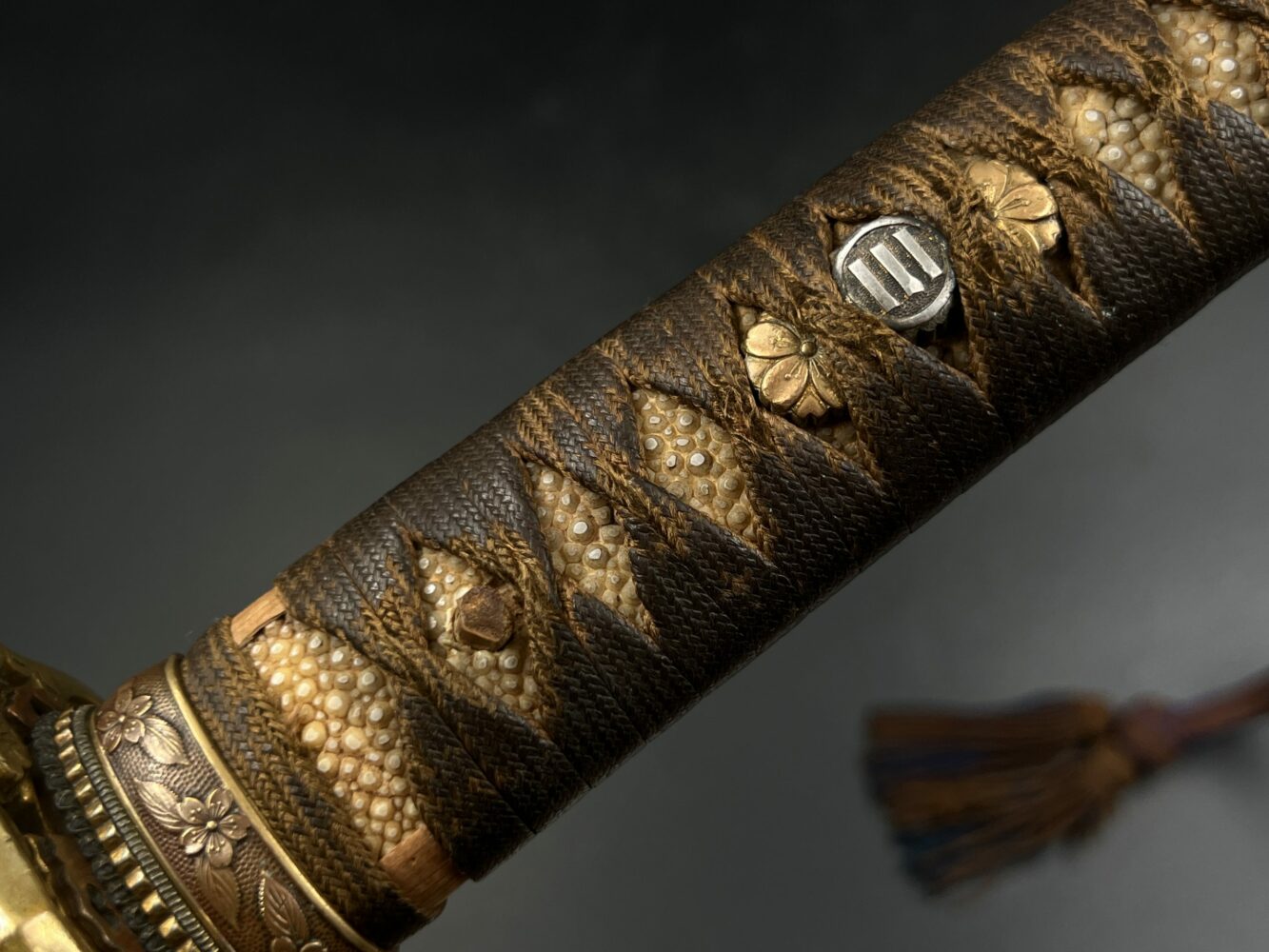 Офицерский меч Син-Гунто с фамильным моном. В комплекте. От Алексея С.