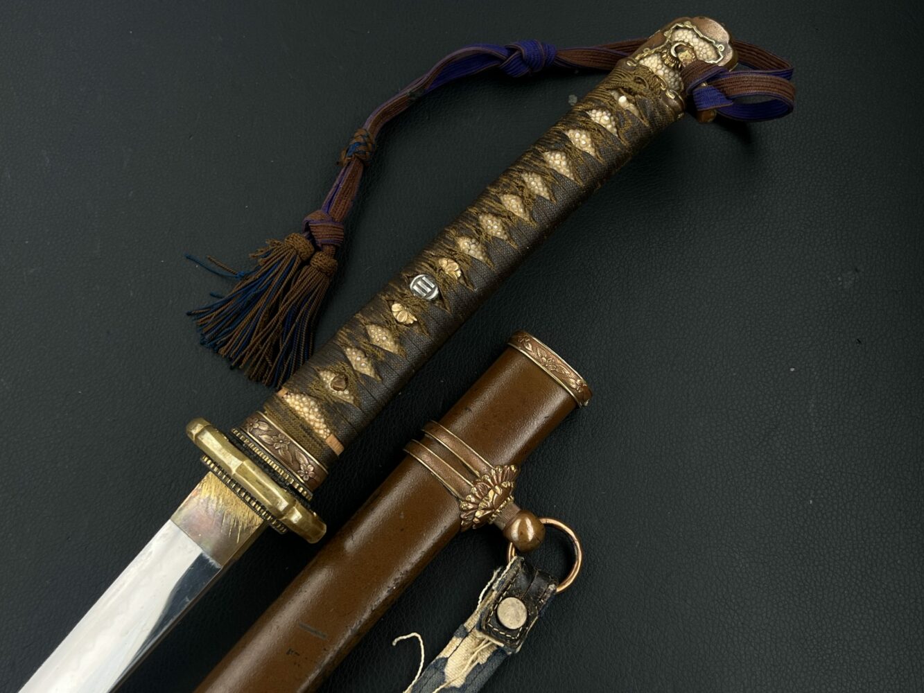 Офицерский меч Син-Гунто с фамильным моном. В комплекте. От Алексея С.