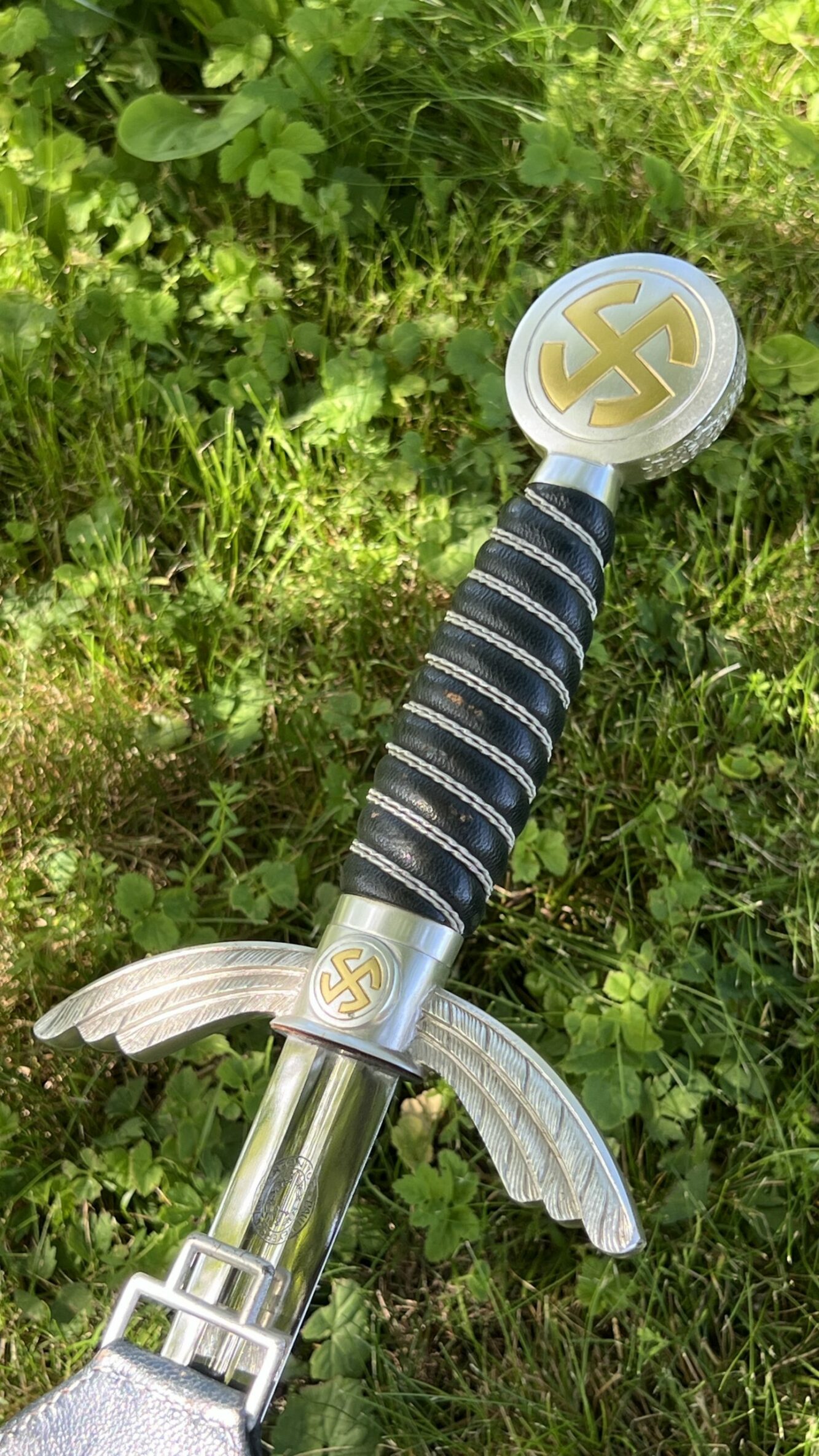 Меч Меч офицера Люфтваффе (Luftwaffe Offizierschwert / Fliegerschwert). обр. 1935 г. [Paul Weyersberg] От Алексея С.