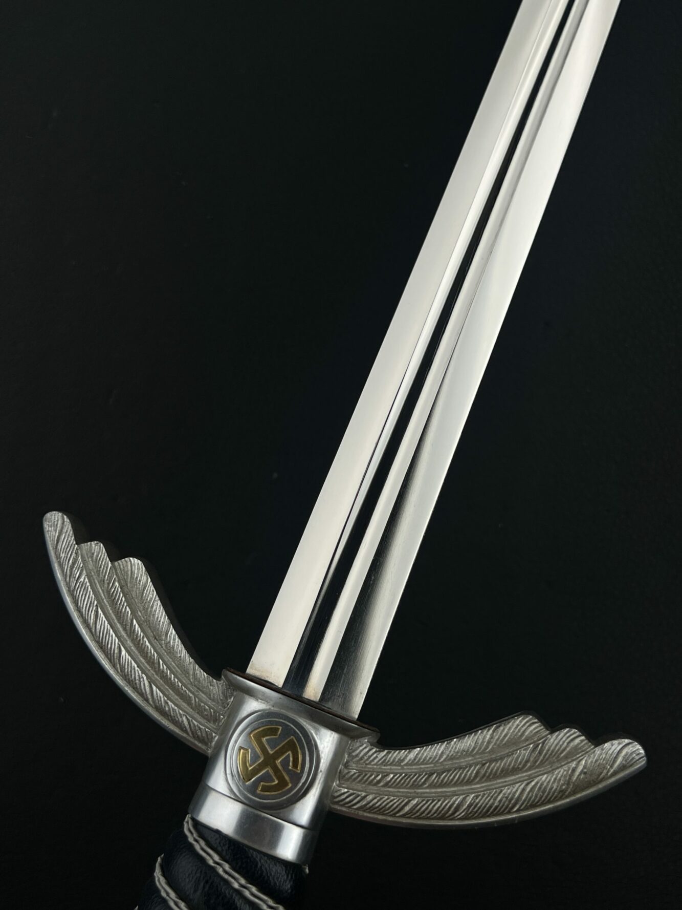 Меч Меч офицера Люфтваффе (Luftwaffe Offizierschwert / Fliegerschwert). обр. 1935 г. [Paul Weyersberg] От Алексея С.