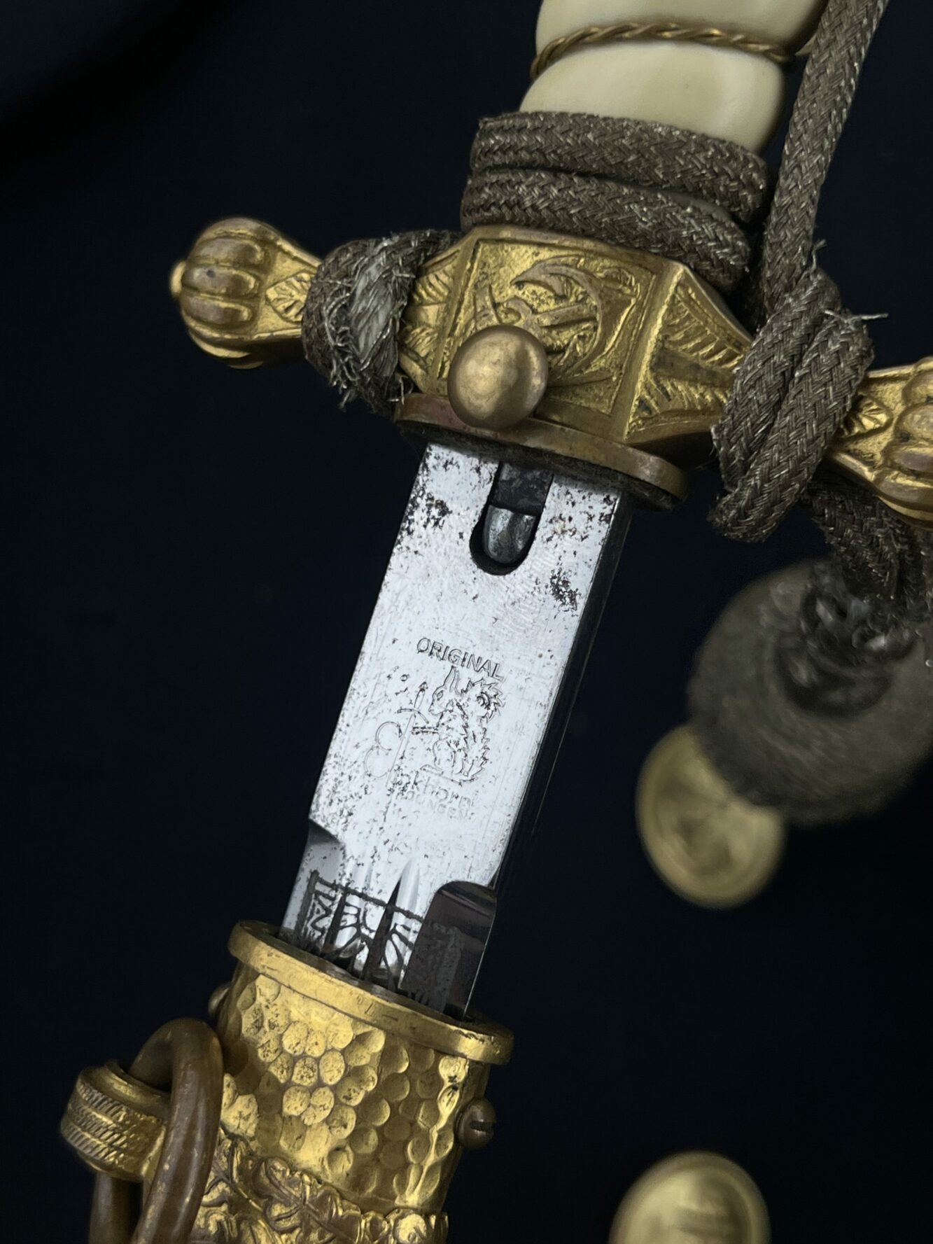 Морской кортик обр. 1929 г. (чеканные ножны). [Carl Eickhorn]. От Алексея С.