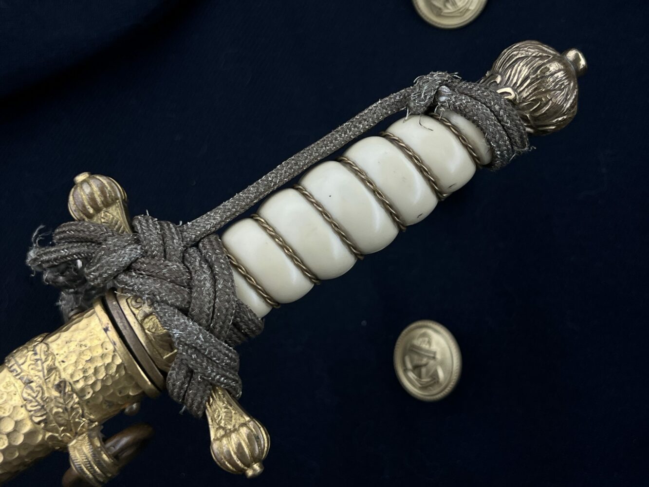Морской кортик обр. 1929 г. (чеканные ножны). [Carl Eickhorn]. От Алексея С.