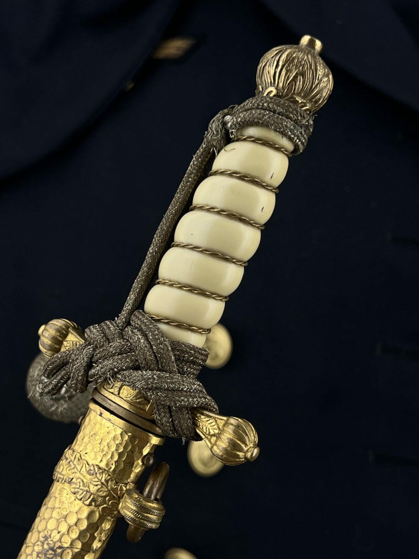 Морской кортик обр. 1929 г. (чеканные ножны). [Carl Eickhorn]. От Алексея С.