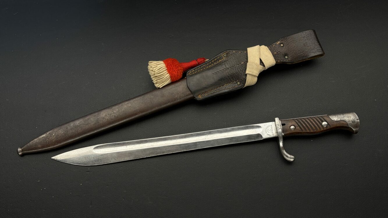 Штык образца 1889/1905 гг. к винтовке системы Маузера образца 1898 г. 1917 г. [FERD. ESSER&Co ELBERFELD]. От Алексея С.