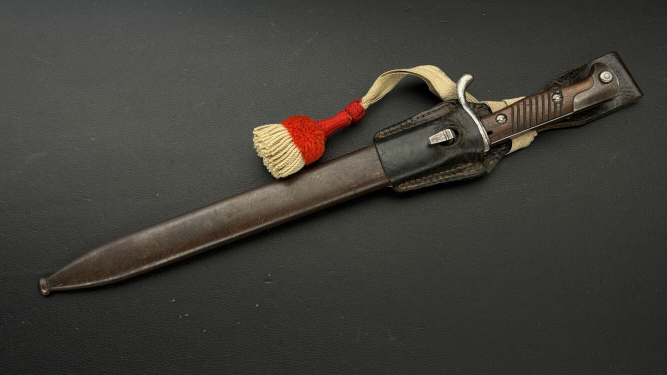 Штык образца 1889/1905 гг. к винтовке системы Маузера образца 1898 г. 1917 г. [FERD. ESSER&Co ELBERFELD]. От Алексея С.