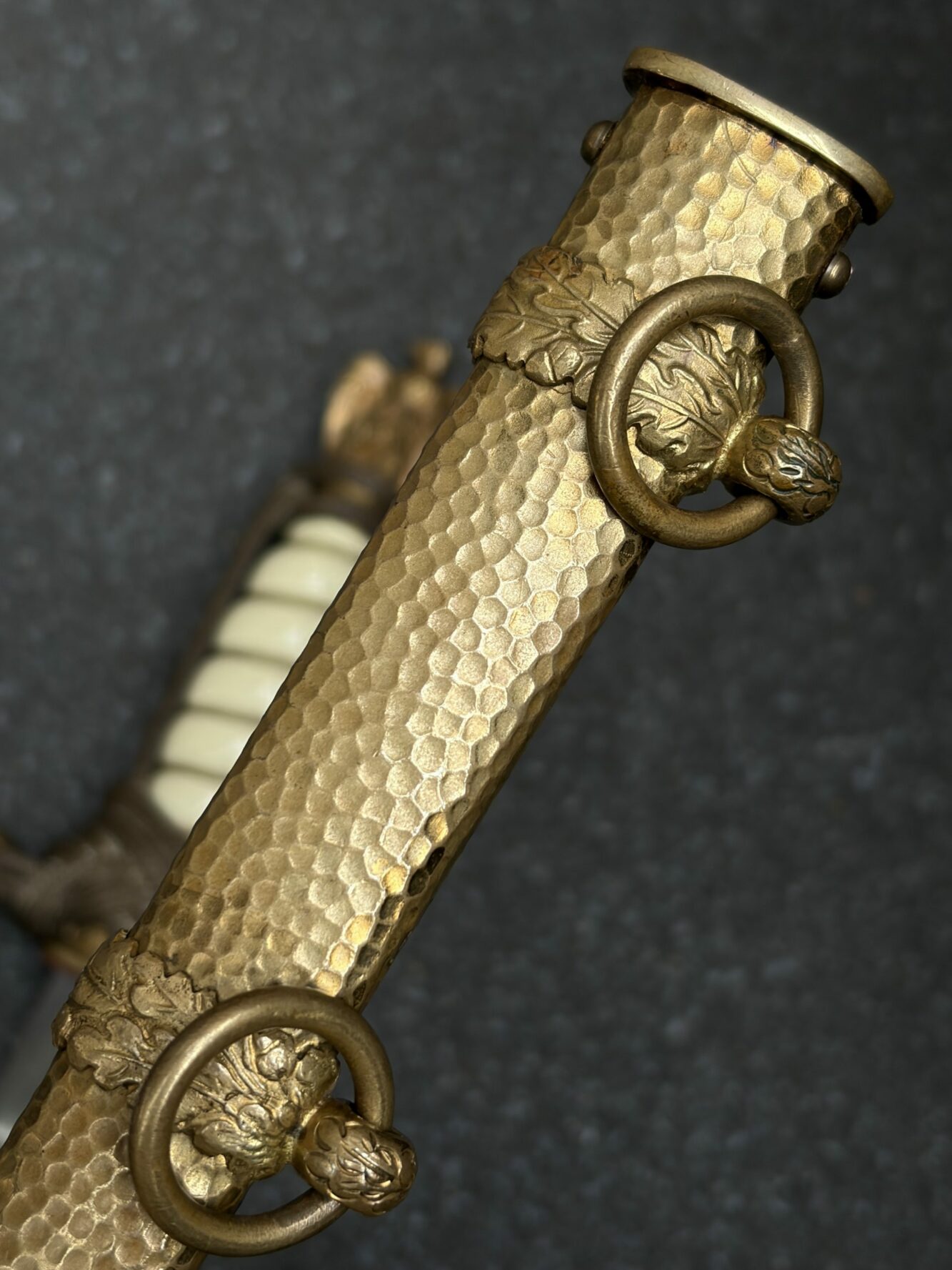 Морской кортик обр. 1938 г. (чеканные ножны). От Алексея С.