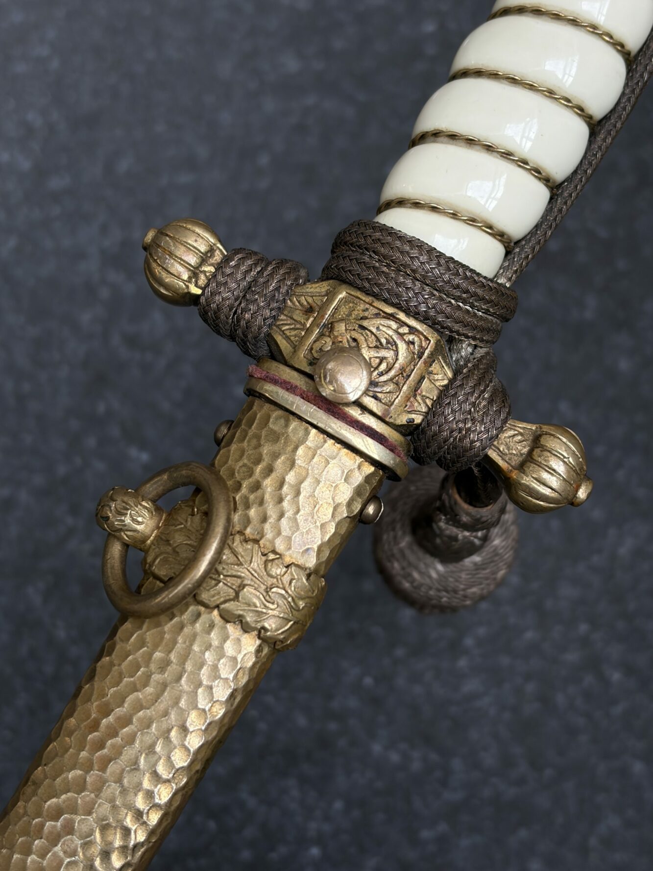 Морской кортик обр. 1938 г. (чеканные ножны). От Алексея С.