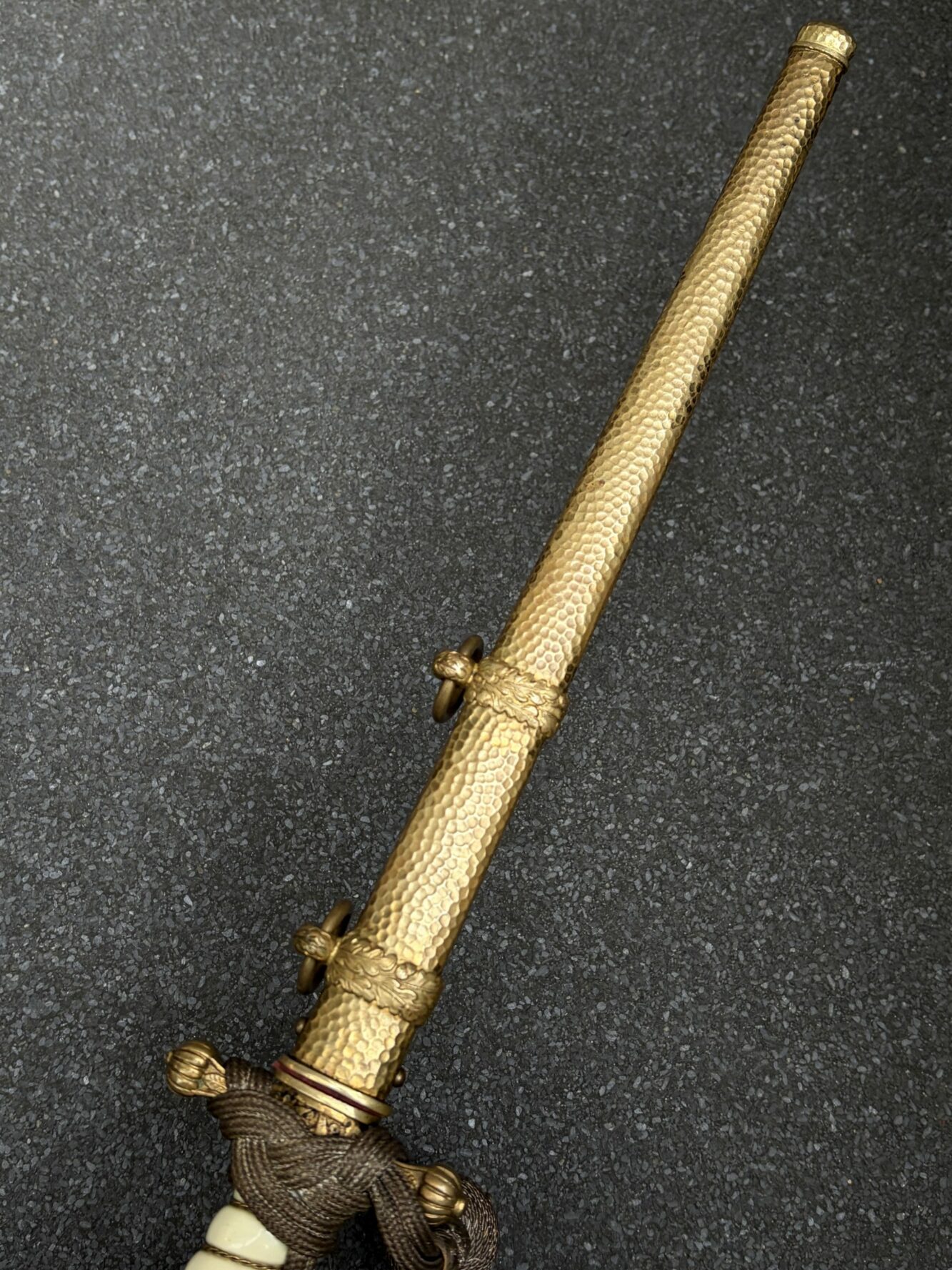 Морской кортик обр. 1938 г. (чеканные ножны). От Алексея С.